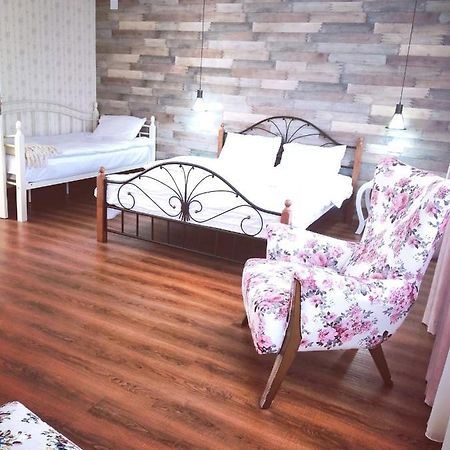 Sakhli Laghamshi Hotell Mestia Exteriör bild