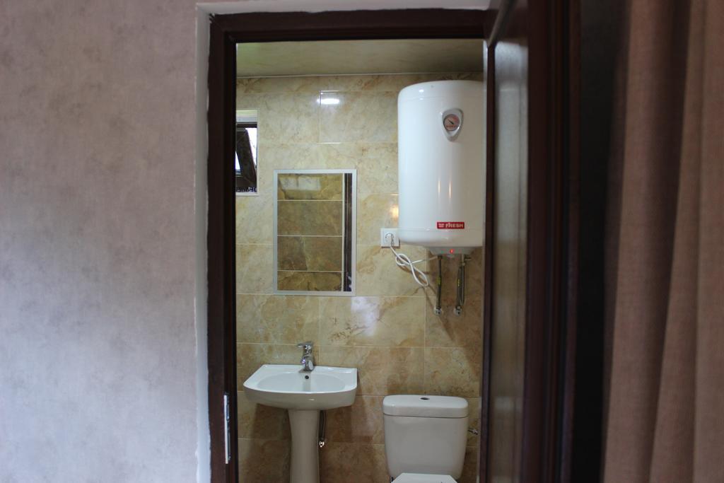 Sakhli Laghamshi Hotell Mestia Exteriör bild